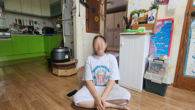 생존을 위협하는 병마와 가난과 싸우면서 사회복지사의 꿈을 키워가고 있는 문경 김사연(가명)양. 고도현 기자