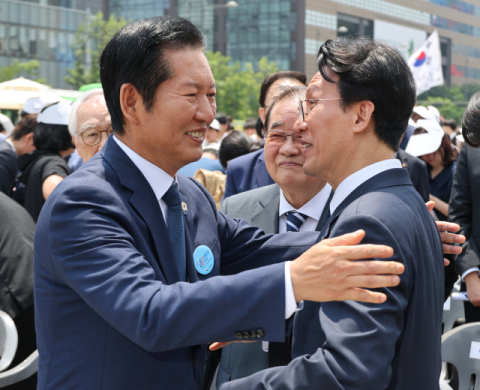 '고심' 정청래 '광폭행보' 김민석…與 전대 과열 양상