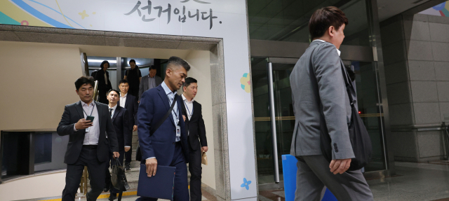 투표용지 사태 당시…중앙선관위 비상임위원 어디 있었나