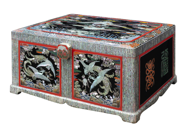 최태화, 쌍학흉배사주함, 백골, 베, 옻칠, 옻토회, 금분, 자개, 48.5x38.5x44cm