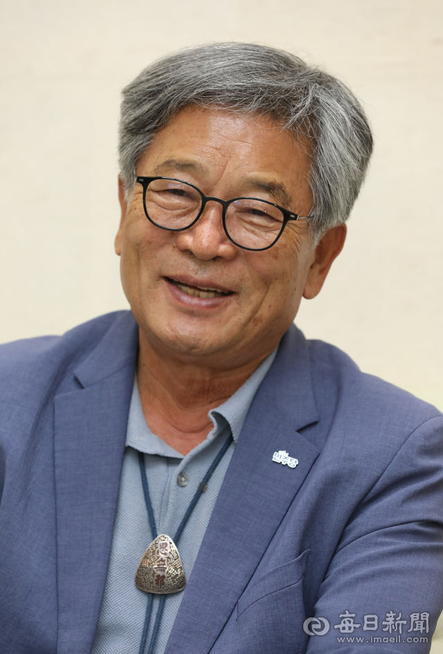 전국 최초 10선 이재갑 시의원의 트레이드 마크인 온화한 미소. 정운철 기자 woon@imaeil.com