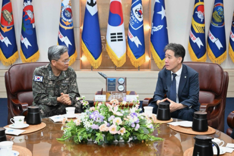 호국보훈의 달 맞아 해군작전사령부 찾은 부산보훈청
