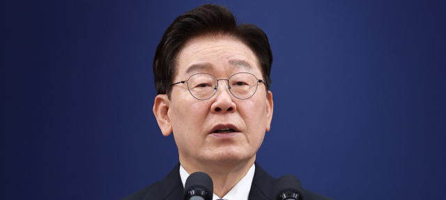 지지율 폭락에…李 