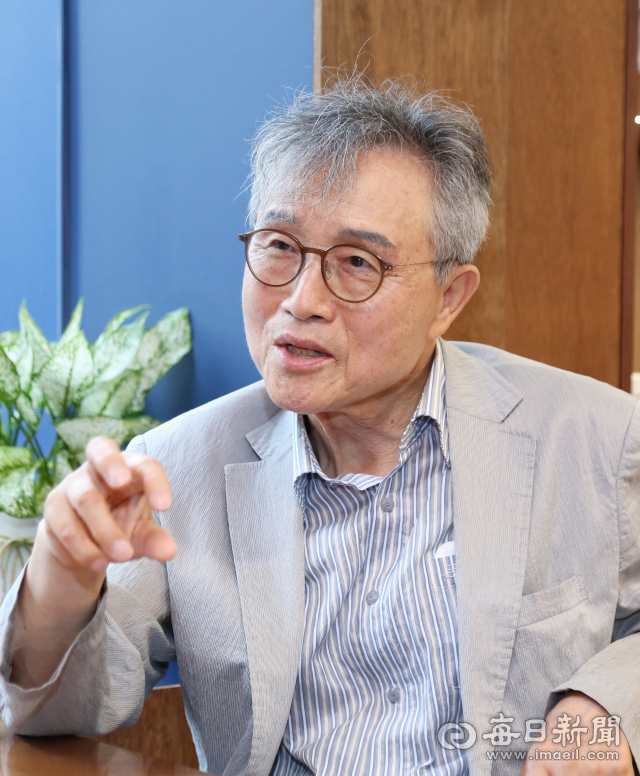 권도엽 전 국토해양부 장관이 19일 서울 서초구 양재동의 한 카페에서 매일신문과 인터뷰하며 