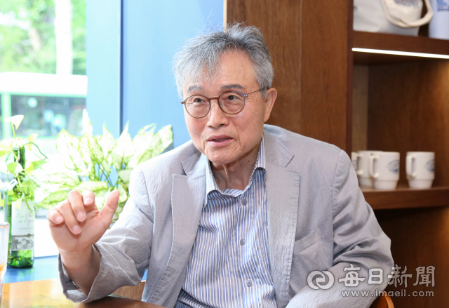 권도엽 전 국토해양부 장관이 19일 서울 서초구 양재동의 한 카페에서 매일신문과 인터뷰하며 