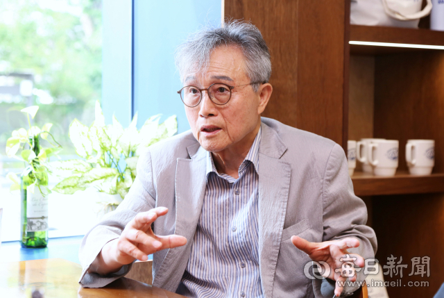 권도엽 전 국토해양부 장관이 19일 서울 서초구 양재동의 한 카페에서 매일신문과 인터뷰하며 
