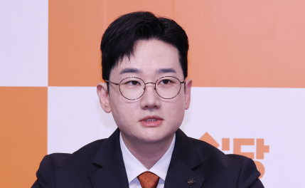 정이한 '자작극 의혹' 일파만파…학력·주변인 논란 확산