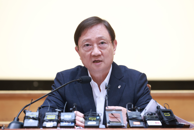 이찬진 금융감독원장이 22일 서울 여의도 금감원에서 진행된 월례 기자간담회에서 발언하고 있다. 금융감독원