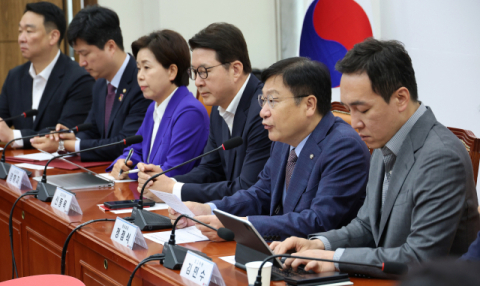 공천권만 눈독, 정부 견제는 뒷전인 국힘…연일 '장동혁 사퇴' 집안싸움