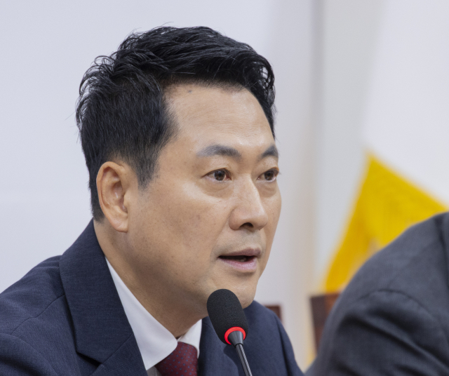 국민의힘 장동혁 대표가 18일 국회에서 열린 최고위원회의에서 발언하고 있다. 연합뉴스