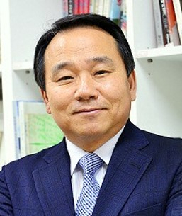 우상규 이순신학교 교장