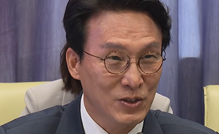 김민석 거꾸로 태극기에…野 