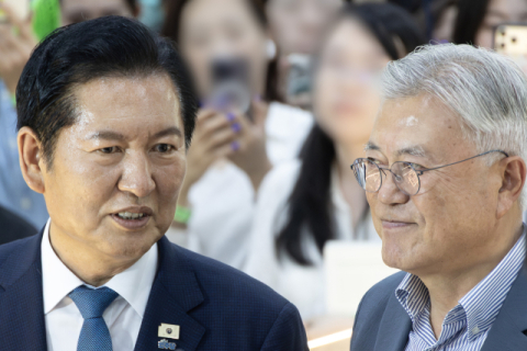 정청래 사퇴 날도 '명청대전'…