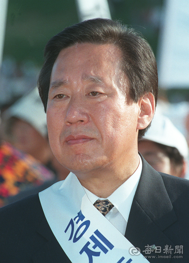 1996년 9월 21일 위천국가산업단지 지정 촉구를 위한 범시민 궐기대회에 참석한 당시 문희갑 대구시장. 매일신문DB