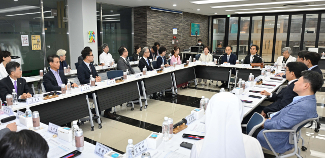 추경호 대구광역시장 당선인은 24일 영남대학교 의과대학을 방문해 AI･바이오 메디시티대구협의회와 간담회를 가졌다.