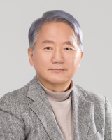 2026 매일시니어문학상 수필 부문 당선자 김종국 님.