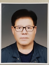 2026 매일시니어문학상 논픽션 부문 당선자 김창남 님.