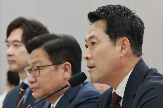 국민의힘 장동혁 대표가 29일 국회 의원회관에서 열린 국민의힘 대외협력위원회 청년주권포럼 출범식 및 좌담회 