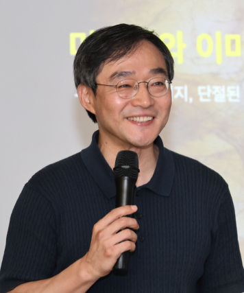 김석모 전 강릉시립미술관장  