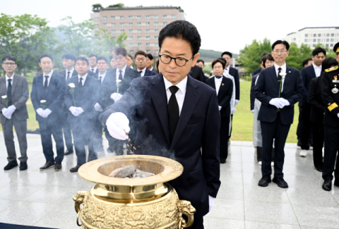 '3선' 이철우호 출항…