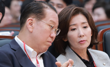 李 '골프 회동' 제안에…나경원 