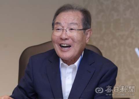윤동한 서울여해재단 이사장 