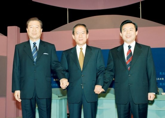 1997년 15대 대선 후보 토론회 당시 (왼쪽부터)김대중 국민회의 후보, 이회창 한나라당 후보, 이인제 국민신당 후보. 연합뉴스