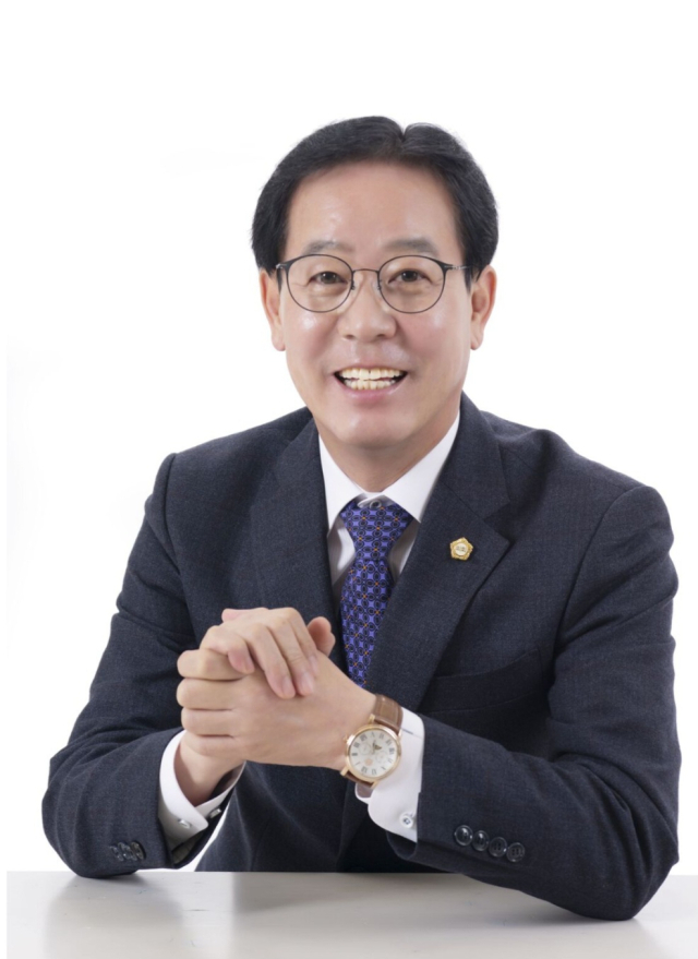 조상준 제10대 영덕군의회 전반기 의장.