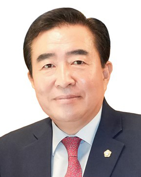 제10대 경북 경주시의회 전반기 의장 임활.