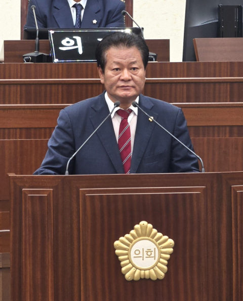 안동시의회 사상 첫 민주당 이재갑 의장 선출