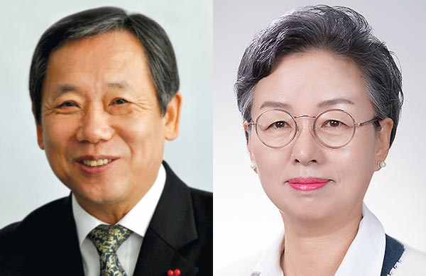 서정길 수필가 (왼쪽), 이운경 평론가
