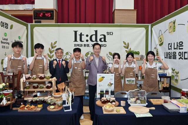 임종식 경북교육감이 지난달 개최된 경북상업경진대회에 참여해 지역 내 상업계 직업계고 학생들을 격려하고 있다. 경북교육청 제공