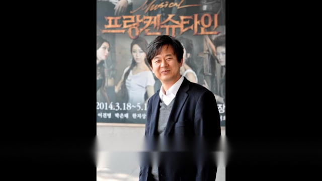 충무아트센터 대표 시절에 뮤지컬 대작 