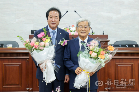 제10대 울릉군의회 전반기 의장단 구성… 의장 이철우·부의장 홍영표 선출