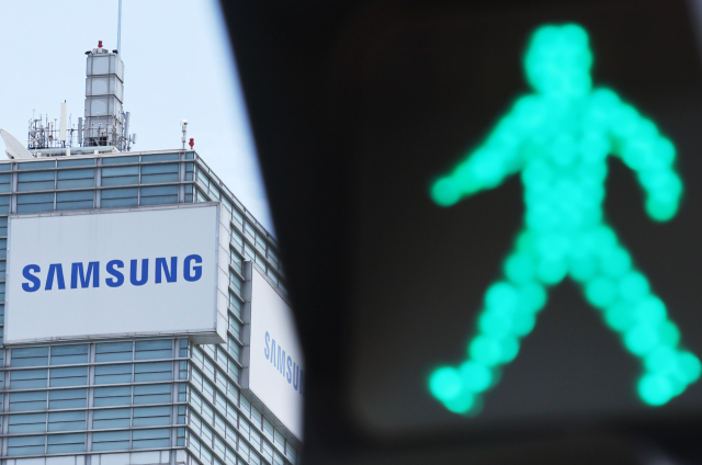 삼성전자 역대급 실적 낸 날, 주가는 6% 떨어졌다