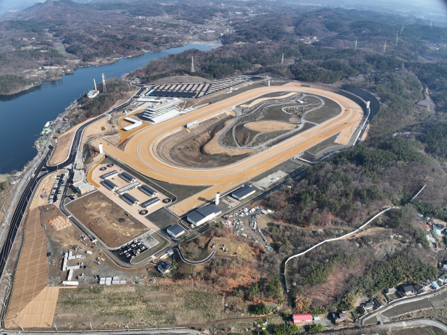오는 9월 정식 개장을 앞둔 렛츠런파크 영천(영천시 금호읍 대미리) 전경. 영천시 제공.