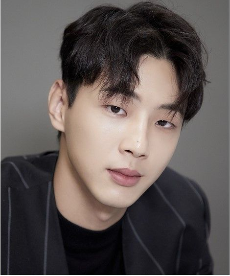 '학폭 논란' 배우 지수 전 소속사, 드라마 하차 책임 지고 8억8천만원 배상