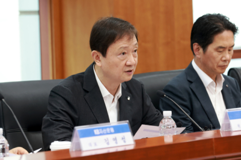 이찬진, 운용사에 ETF 과장광고 엄중 경고…레버리지 ETF 해법은 '빈손'