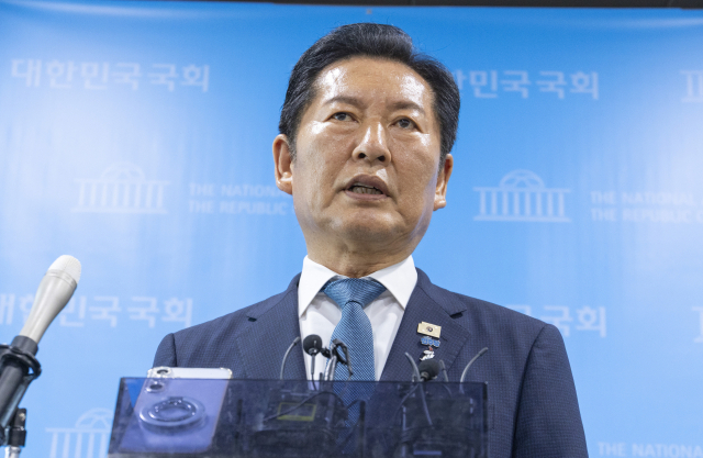 정청래, 당 대표 연임 도전 공식화…與 전대룰 공방은 계속 