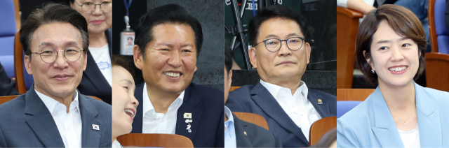 더불어민주당 8·17 전당대회에서 당 대표 경선에 출마한 김민석 전 총리(왼쪽부터), 정청래 전 대표, 송영길 의원, 고민정 의원이 14일 국회에서 열린 의원총회에 참석하고 있다. 연합뉴스