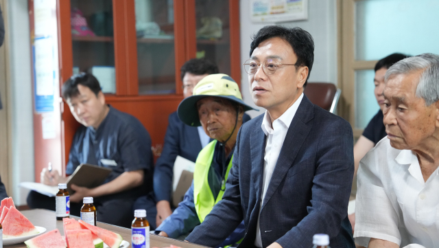 최기영 봉화군수가 지난 13일 재산면과 봉성면 방문을 시작으로 오는 21일까지 지역 10개 읍·면을 차례로 도는 초도순방 일정에 돌입했다. 봉화군 제공