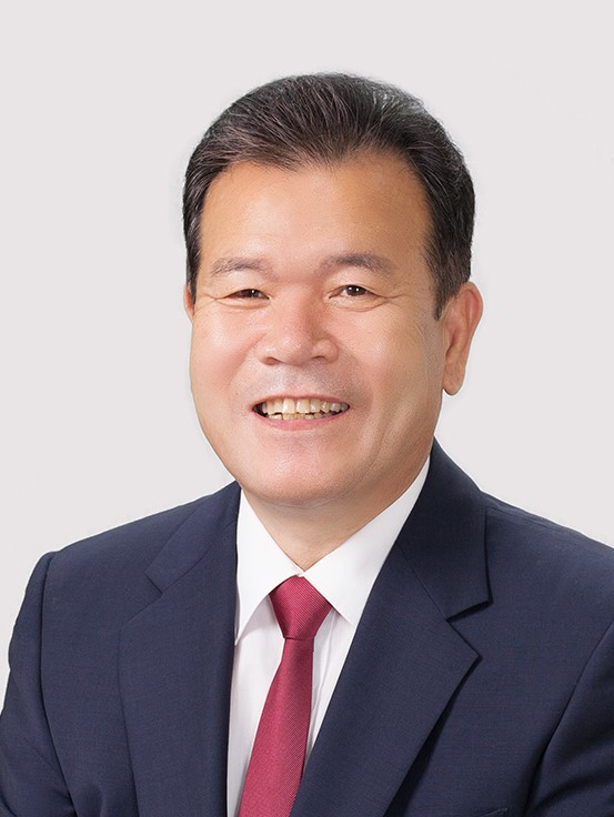 정쌍학 경남도의원은 15일 「공정한 선거제도 확립을 위한 공직선거법 개정 촉구 대정부 건의안」을 대표 발의했다.