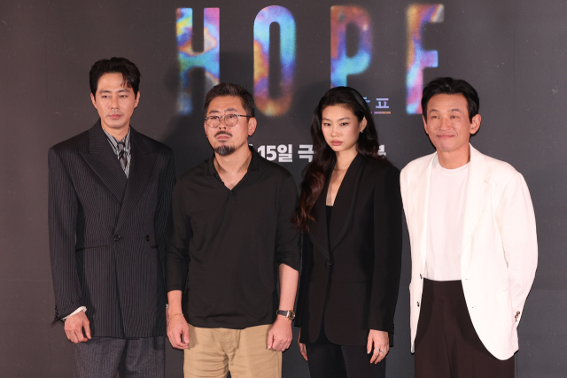 나홍진 '호프', 개봉 사흘 만에 100만 관객…