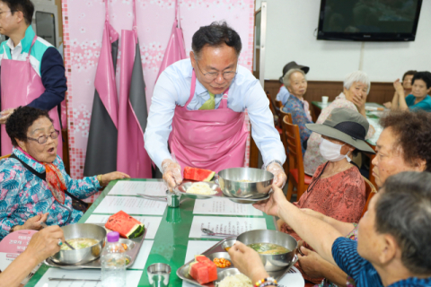 경북 칠곡군·iM뱅크 왜관지점…칠곡군사랑의집 봉사활동 펼쳐 