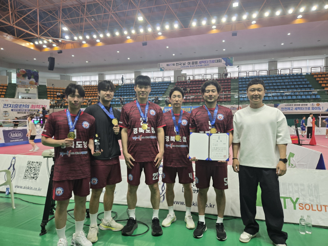 제 27회 전국 남녀 종별 세팍타크로대회에서 준우승한 경북도청 남자 세팍타크로 팀. 왼쪽부터 문대진, 박건호, 우경한, 김형종, 천동령(이상 선수), 황찬혁 코치. 경북도체육회 제공