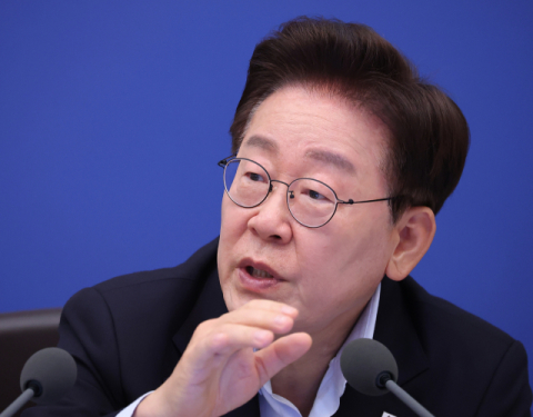 李대통령, 귀국 직후 청와대 출근…'부동산·주식' 비공개 회의