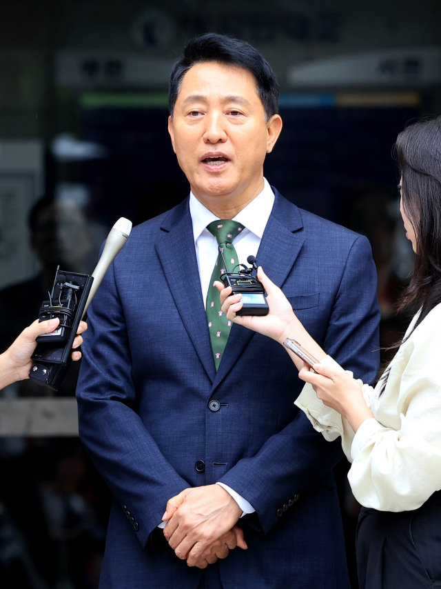 '여론조사 대납' 오세훈 1심서 벌금 1천만원…刑 확정시 시장직 상실
