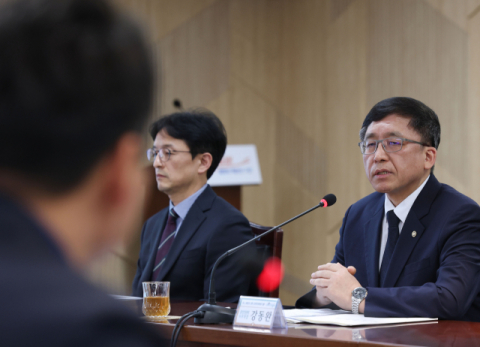 선관위 사태 점입가경…'당일 투표수 수정 72건 보고'