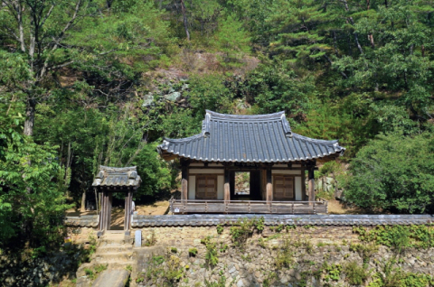 산불 이겨낸 안동 '만휴정', 가족 체험 명소로 다시 문 연다
