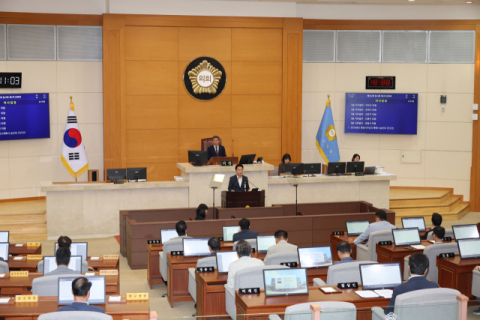 포항시의회 동료 의원 폭행 논란 속 윤리특위 출범…포항지진 무죄 규탄 결의안 채택